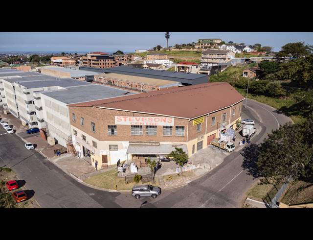 667M² FULL FLOOR TO LET IN WESTCLIFF